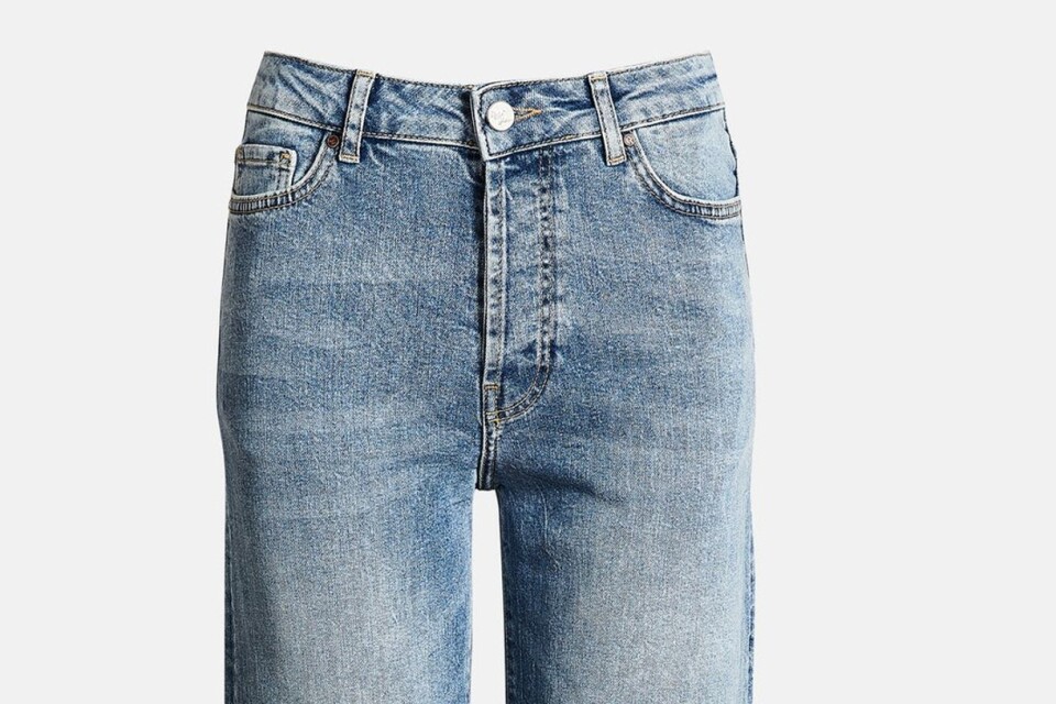 Jeans med hög midja och vida ben, Bik Bok, 599 kr.