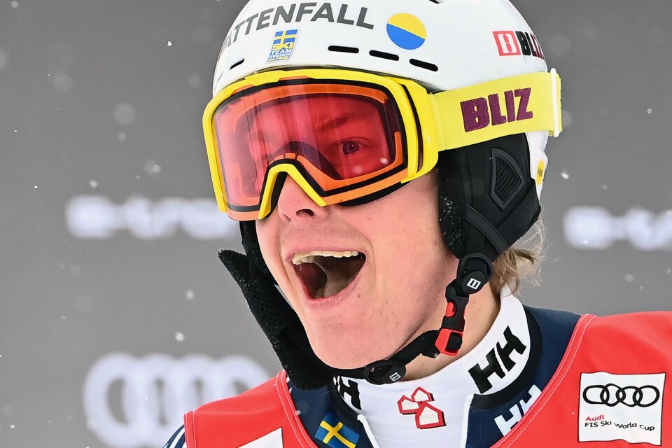 Visst ska han vara glad. Med andra åkets tredje snabbaste tid klättrade Kristoffer Jakobsen till åttonde plats i Flachaus slalom – hans främsta placering i vinter.