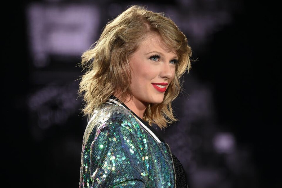 Taylor Swifts album \"1989\" från i fjol fortsätter att generera singlar. Näst på tur står balladen \"Wildest dreams\", avslöjade sångerskan på Twitter på onsdagen. \"Wildest dreams\" blir därmed skivans femte singel och får göra tidigare släppta \"Shake