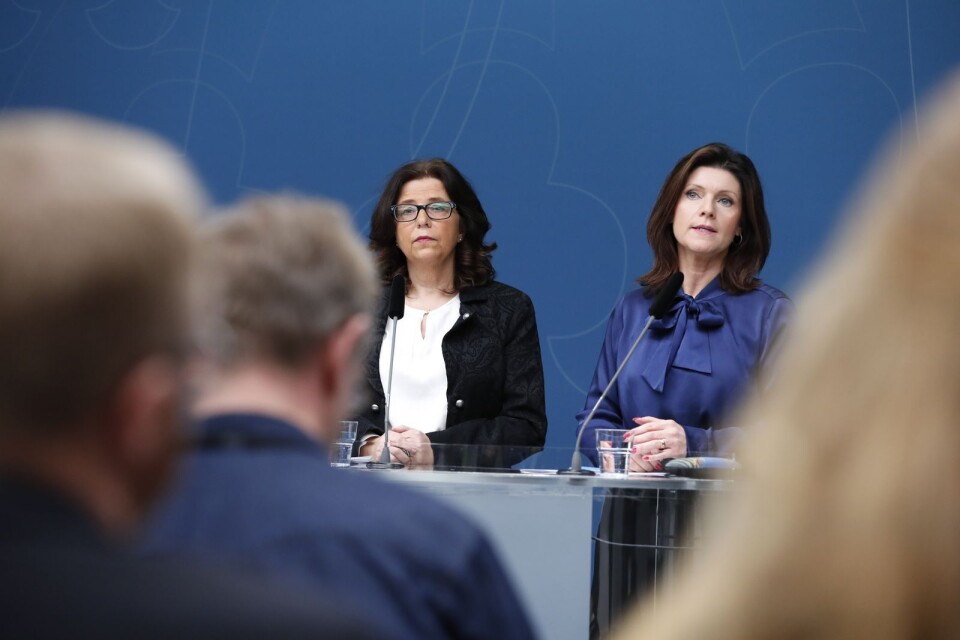 Arbetsmarknadsminister Eva Nordmark (S) med Maria Mindhammar, ny generaldirektör för Arbetsförmedlingen.