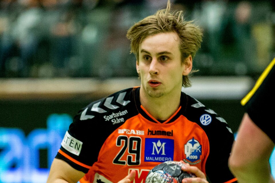 Richard Hanisch, här i IFK-tröjan, och hans Skövde fortsätter att leverera i Handbollsligan.