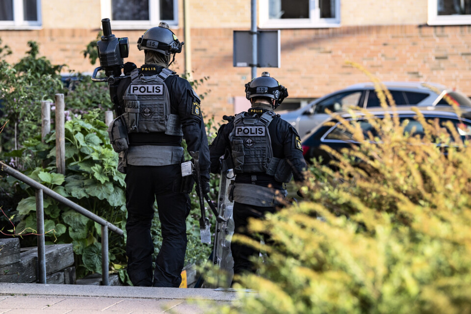 Den förstärkta regionala insatsstyrkan på plats i samband med ett mordförsök på Limhamn i Malmö.