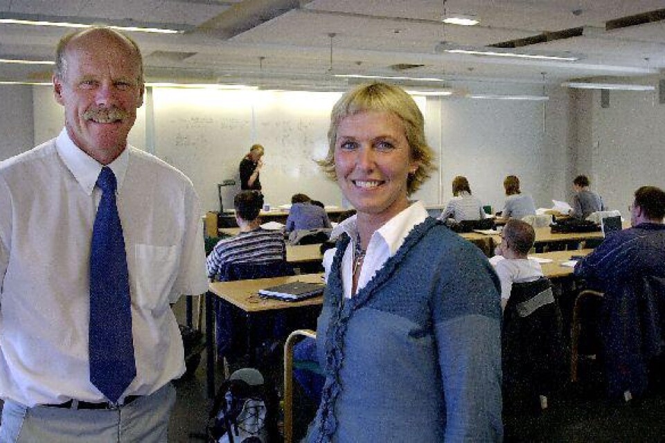 Premiär för de nya föreläsningssalarna. Både Johan Sjöberg och Karina Malmberg är nöjda med resultatet.