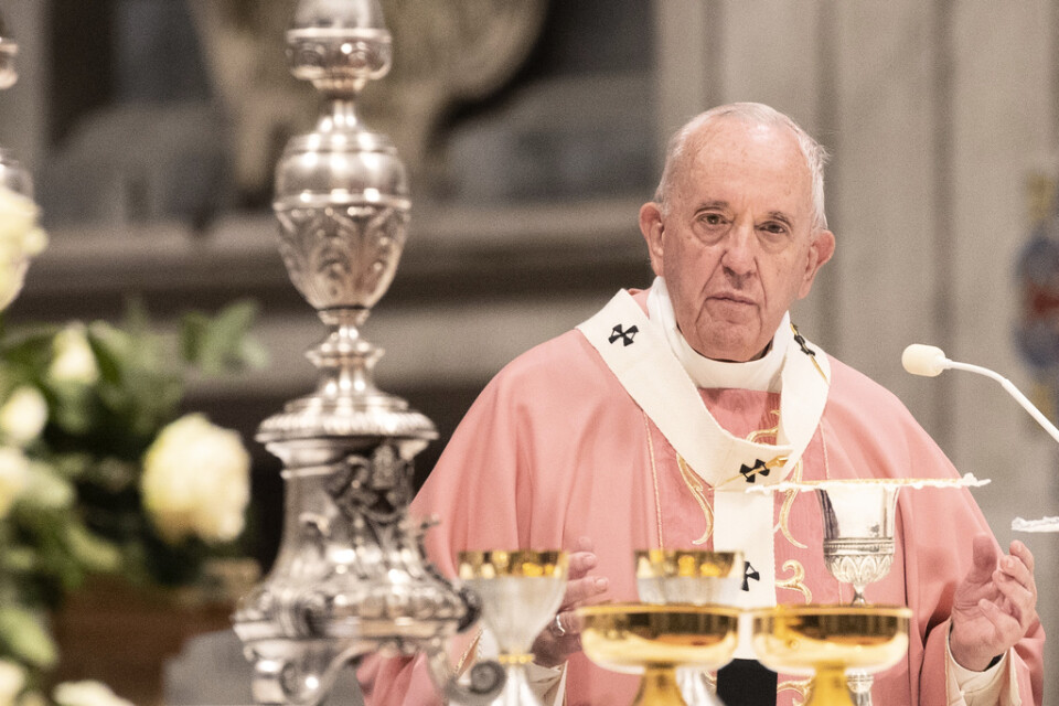Påve Franciskus under en mässa i Vatikanstaten 15 december.