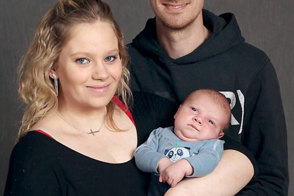 Emma Linder och Mattias Götesson, Holmsjö, fick den 21 mars en son Melwin som vägde 4190 g och var 55 cm.