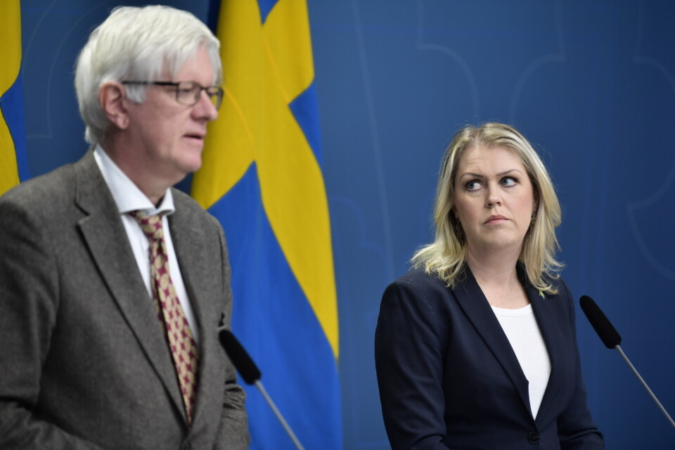 Socialminister Lena Hallengren (S) ska hålla presskonferens tillsammans med Folkhälsomyndighetens generaldirektör Johan Carlson. Arkivbild.