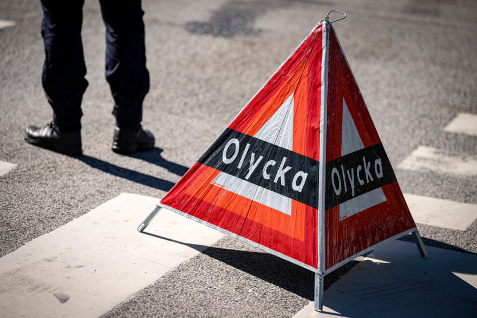 En kvinna har avlidit efter en svår olycka på E10 utanför Lansjärv i Överkalix kommun i fredags. Arkivbild.