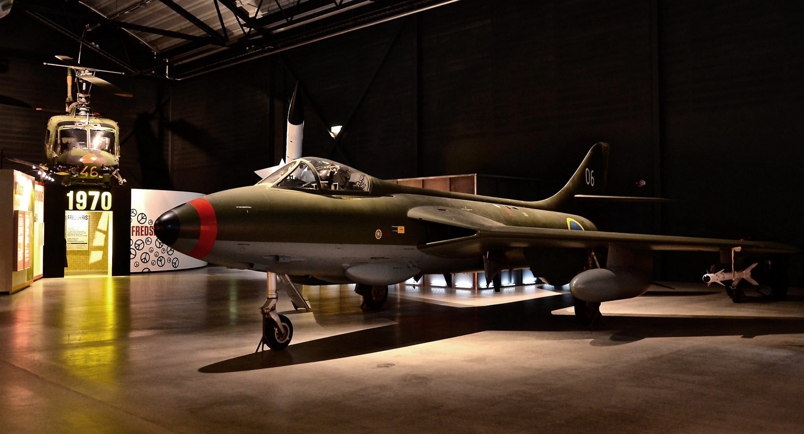 Hawker Hunter var ett enmotorigt brittiskt jaktflygplan som utvecklades i slutet av 1940-talet. Under 50-talet köpte Flygvapnet 120 Hawker Hunter som fick beteckningen J 34.
