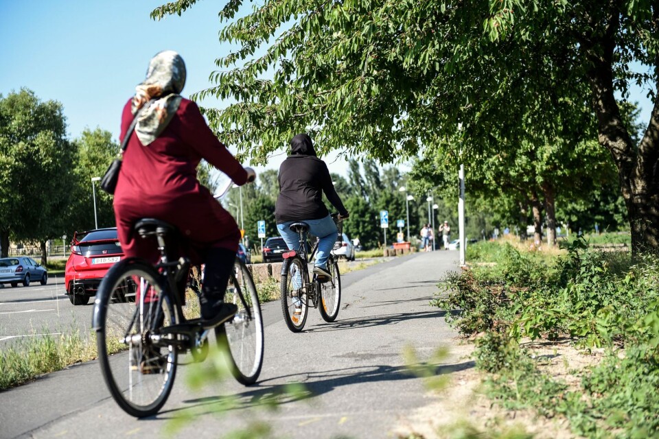 Det finns många cykelvägar i och utanför Kristianstad.