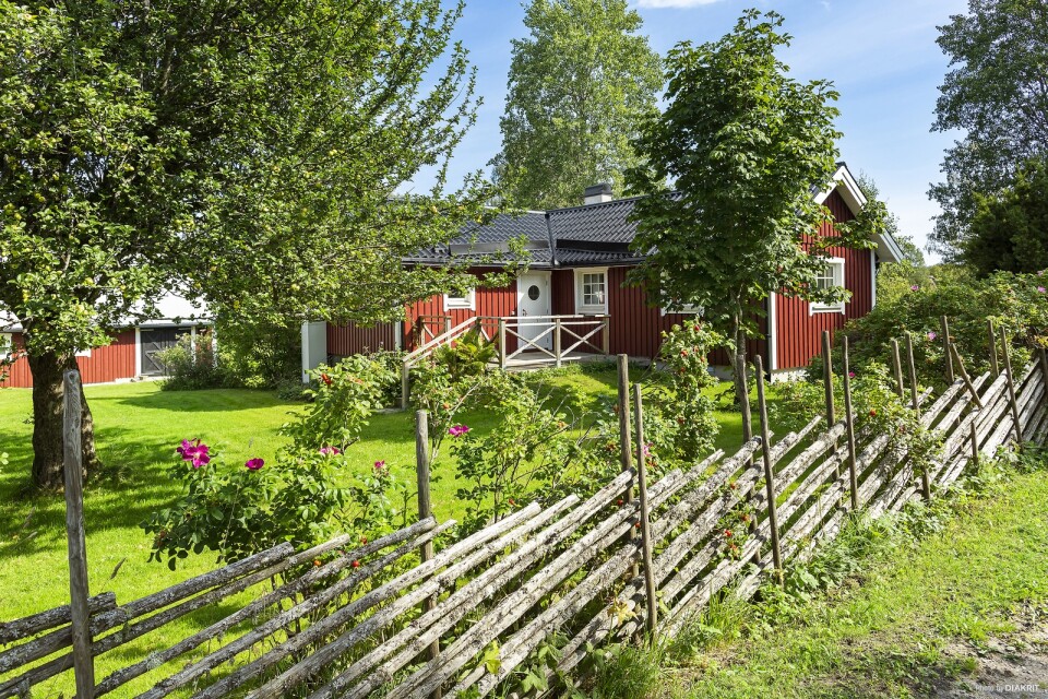 Kartryd 109 i Hökerum lockade flest Hemnet-klick bland alla Ulricehamns-fastigheter till salu under 2022. En anledning kan vara att det finns tvcå hus på tomten.