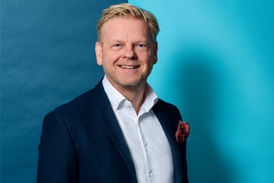 Resurs banks koncrnchef Nils Carlsson föreslås ta plats i Inbooks styrelse.