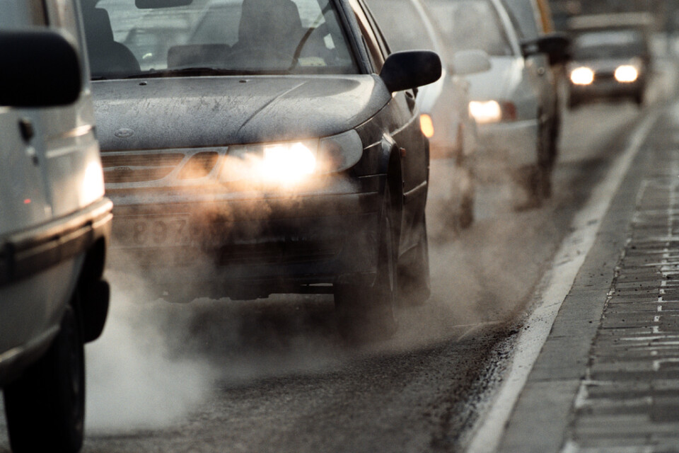 Utsläpp från trafiken är en av de största källorna till föroreningar i luften. Arkivbild.