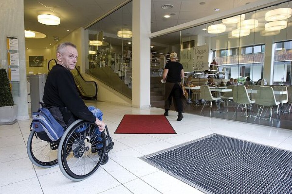 Entrén till Gallerian från Första avenyn har mer att önska för de som är funktionshindrade