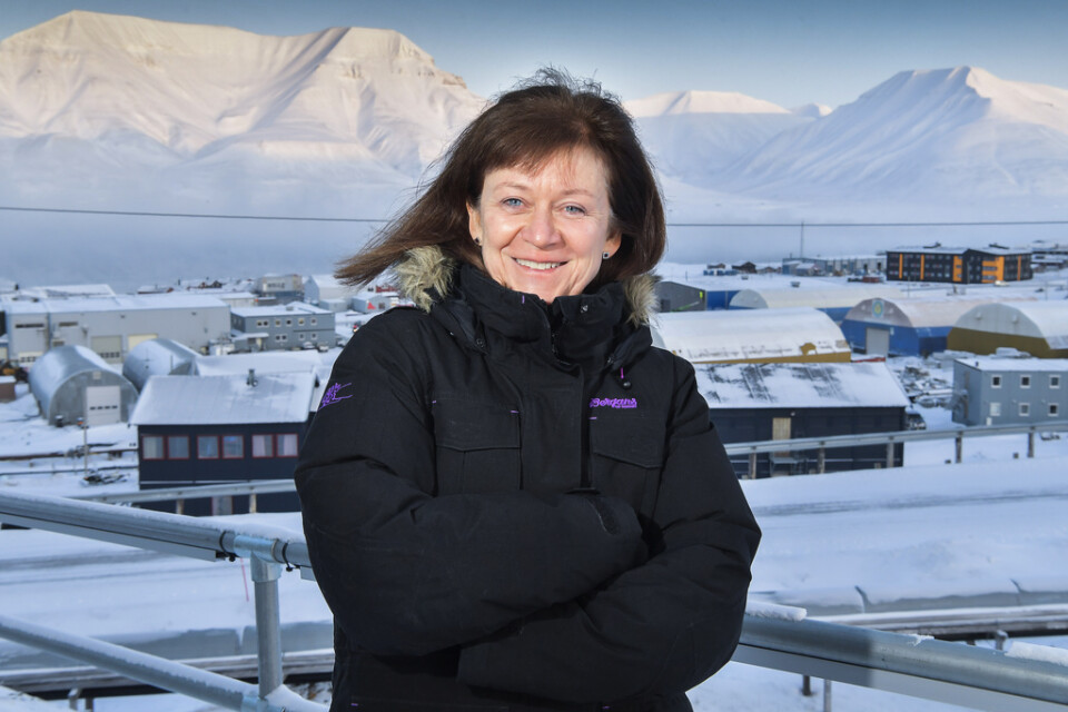 Sysselmannen Kjerstin Askholt är den norska regeringens högsta representant på Svalbard. Hon vill inte prata storpolitik, men tycker att relationen mellan Longyearbyen och Barentsburg är god.
