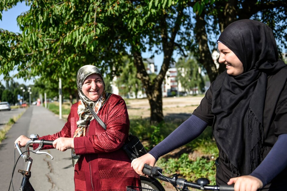 Yuksel Yazicioglu och dottern Yasemin Yazicioglu bor i Kristianstad. De cyklar gärna tillsammans.