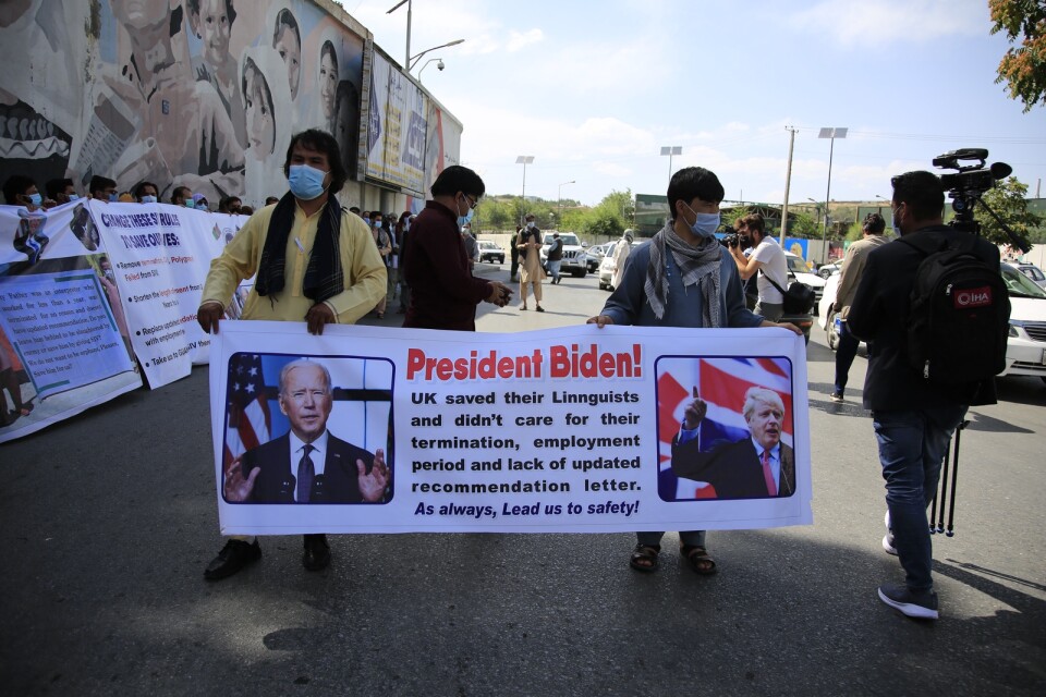 Före detta tolkar i Afghanistan vid en demonstration vid USA:s ambassad i Kabul tidigare i sommar. Arkivbild.