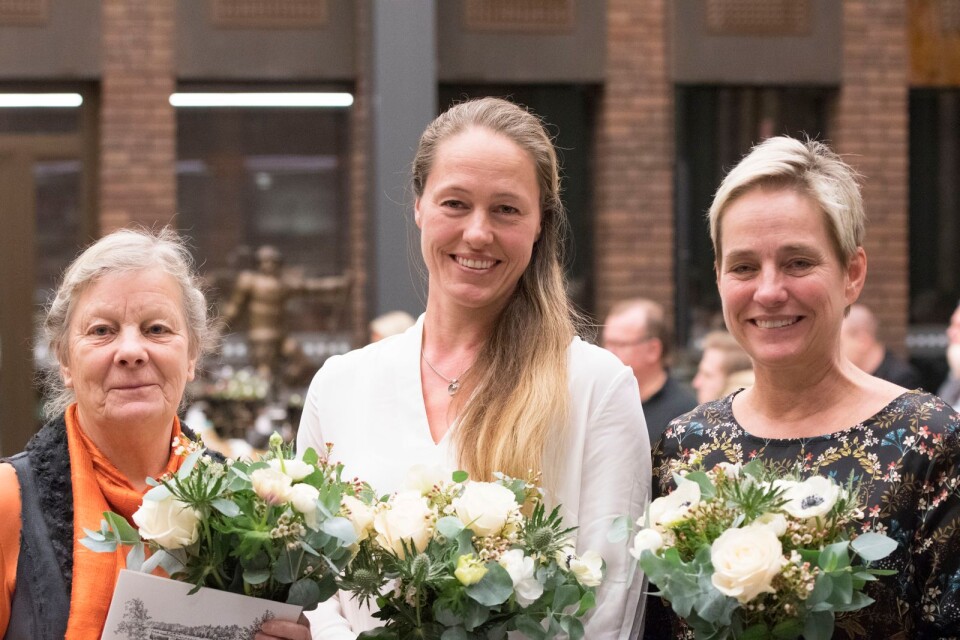 Annchristin Nyström, Zenita Ekfeldt och Catarina Lönnberg fick ta emot kommunens landskapsvårdspris för 2018.