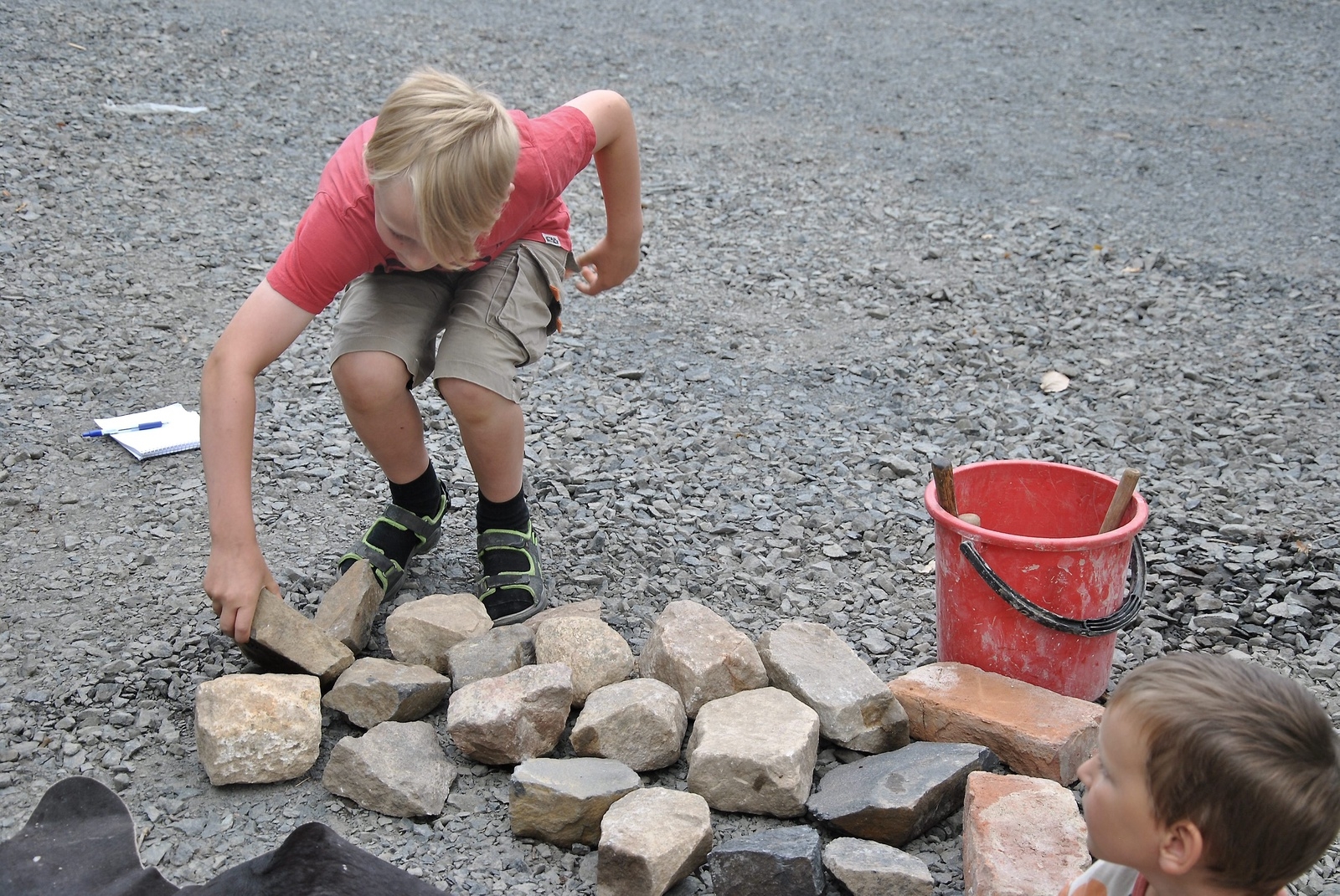 Kastor valde den hårdaste stenen han kunde hitta.