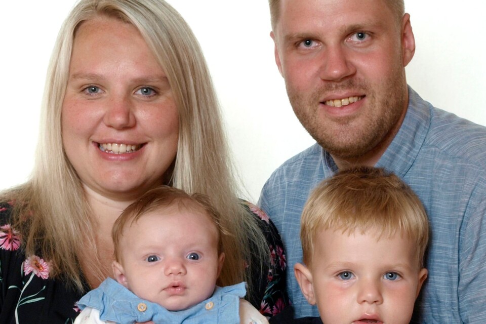 Nathalie Klinth och Emil Svensson, Färjestaden, fick den 19 maj en dotter som heter Tilia. Vikt 4268 g, längd 52 cm. Syskon: Lucas.