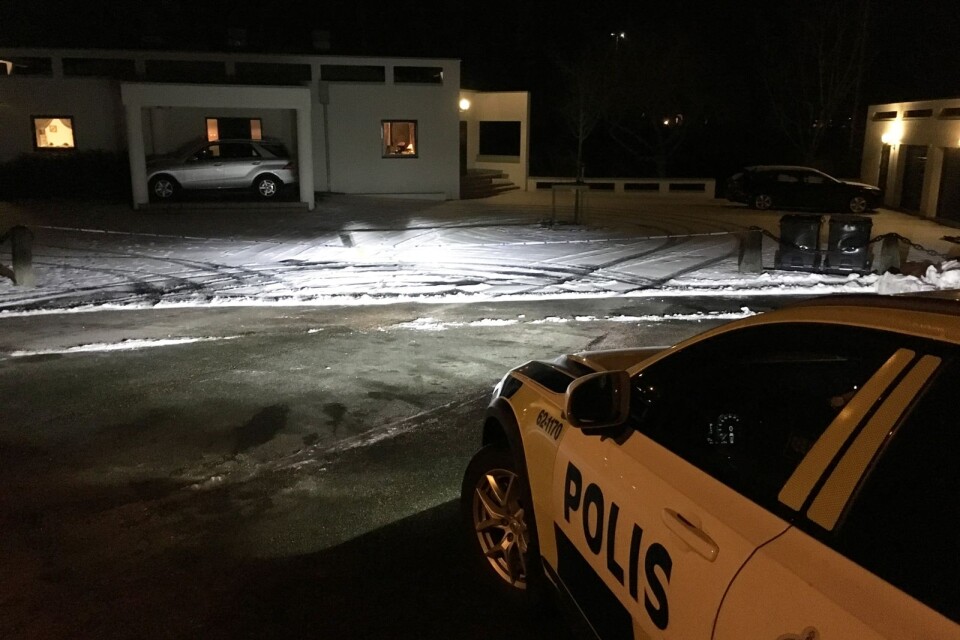 Det var en stor polisinsats i Tollarp efter rånet mot ett 80-årigt par i deras bostad.