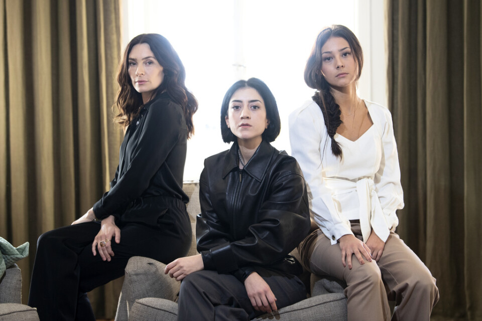 Aliette Opheim, Gizem Erdogan och Nora Rios spelar huvudrollerna i SVT:s "Kalifat". Arkivbild.