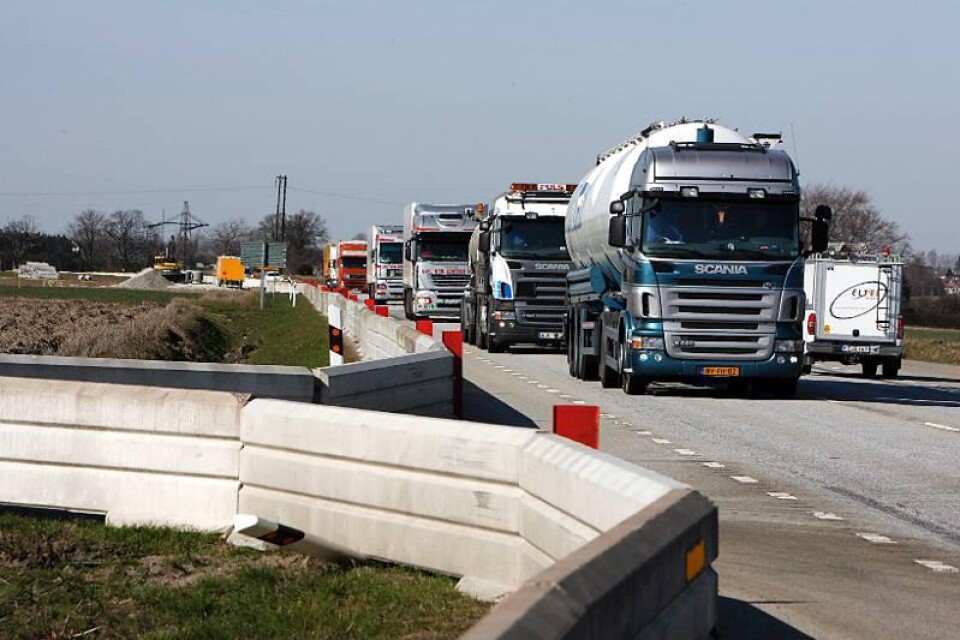 I en tid när klimathotet är ett faktum vill Trelleborg skapa incitament för ökad lastbilstrafik genom landet.