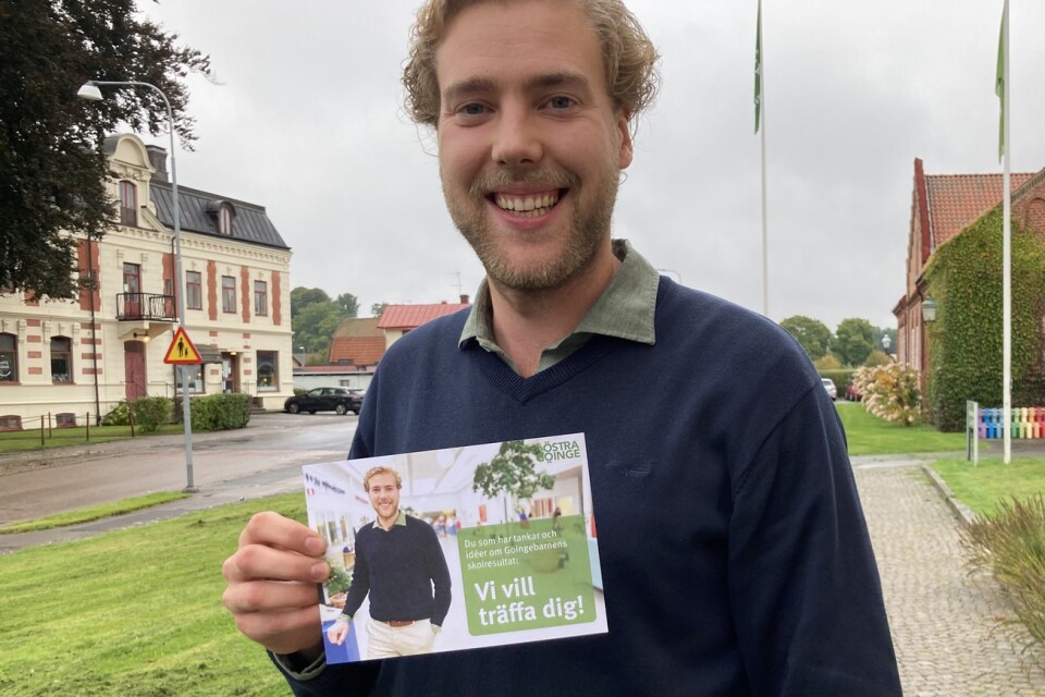 Invitations to a dialogue about schools were sent out to all households last year. Daniel Jönsson Lyckestam (M) went out to several places to discuss schools.