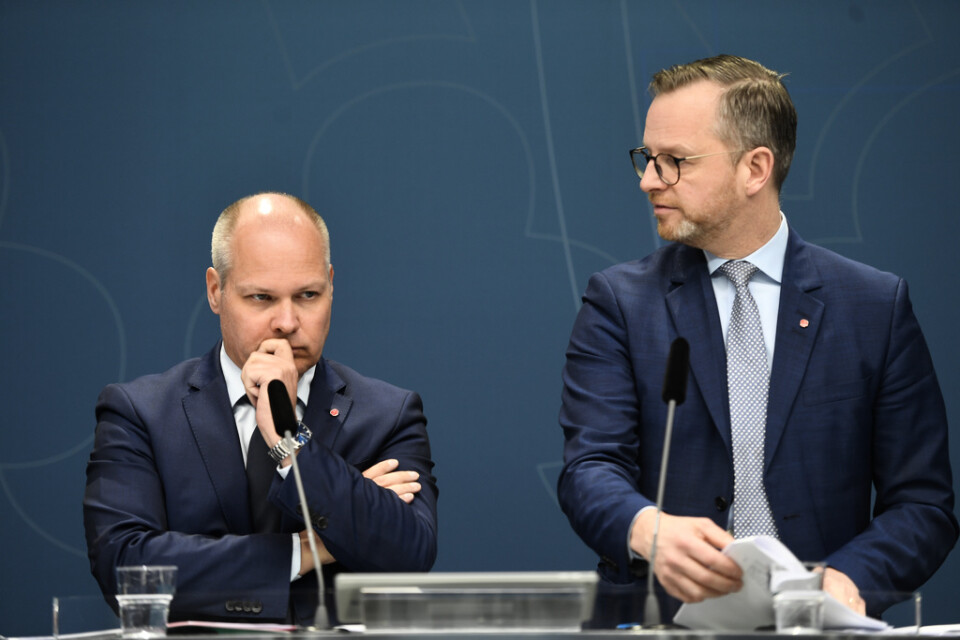 Justitieminister Morgan Johansson (S) och inrikesminister Mikael Damberg föreslår nya åtgärder för att komma åt gängkriminaliteten.