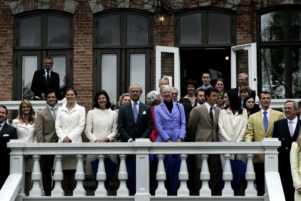 Släkten Bernadotte träffades på Sofiero slott 2005, då var Konstantin på plats, längst till höger på bilden.