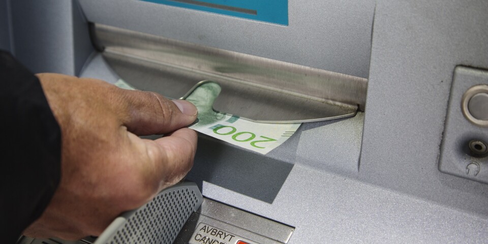 86-årig kvinna lurad av ”banken” - stal 78 000 kronor från kontot