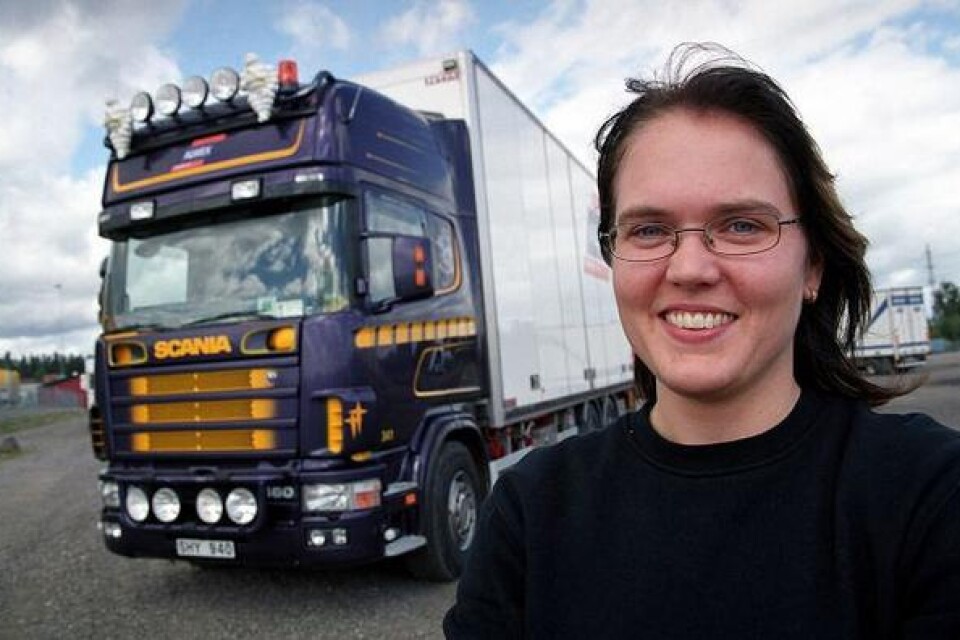 "Det är lugnast att köra i Tyskland", tycker Ingeli Arnesson som dock föredrar de svenska vägarna under vinterhalvåret.bild: peter fredriksson