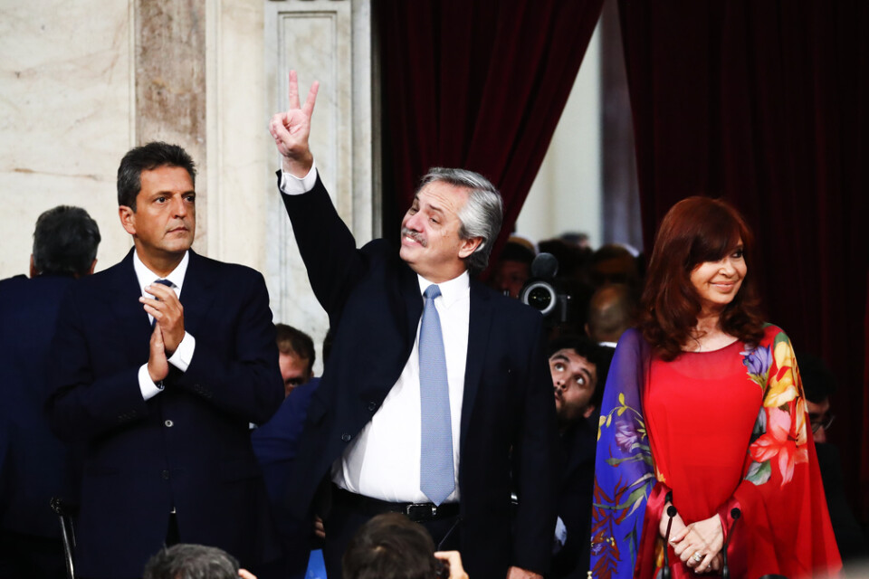 Argentinas president Alberto Fernández (i mitten) vid öppningen av landets kongress i söndags.