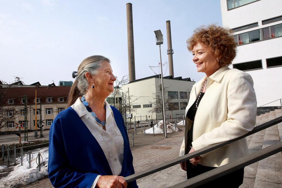 Högskolans rektor Lena Nordholm och Maria Leissner är nöjd med att frågan om textilhögskolans framtida placering är löst.