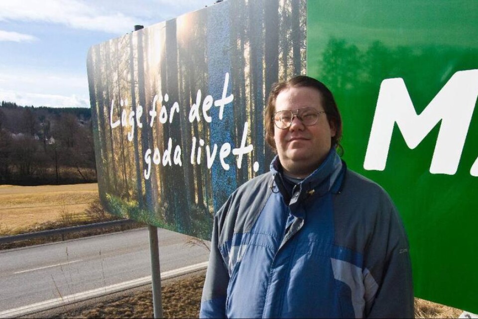 "Ett hån mot de drabbade.". Så beskriver Pierre Eriksson från Fritsla kommunens slogan "Läge för det goda livet". Nu har han startat ett nätupprop för att få kommunen att byta slogan.
