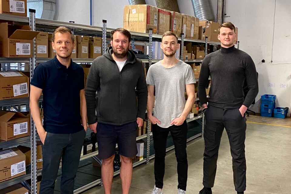 Logistified Kalmar firar 1-årsjubileum genom att ta nya kliv i bolagets utveckling. Bolaget består av de tre delägarna Michael Hartzell, Staffan Bååth och Anton Svensson samt Dennis Jaensson.