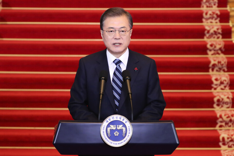 Sydkoreas president Moon Jae-In under sitt nyårstal vid presidentresidenset Blå huset i Seoul på tisdagen.