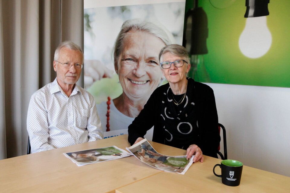 Bosse Lind, kurledare och Karin Hjort, ordföranden SPF seniorerna Kalmar hoppas i mitten av februari kunna köra igång it-café för seniorföreningens medlemmar. En satsning som av Sparbanksstiftelsen Kronan tilldelats 20 000 kronor i bidraget Lokal pott.