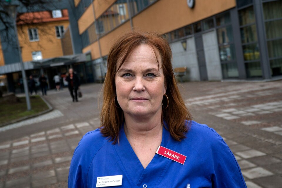 Läget är stabilt på Södra Älvsborgs sjukhus, enligt chefsläkare Sara Degerman Carlsson, som uppmanar människor med andra sjukdomar att inte dra sig för att söka nödvändig vård.