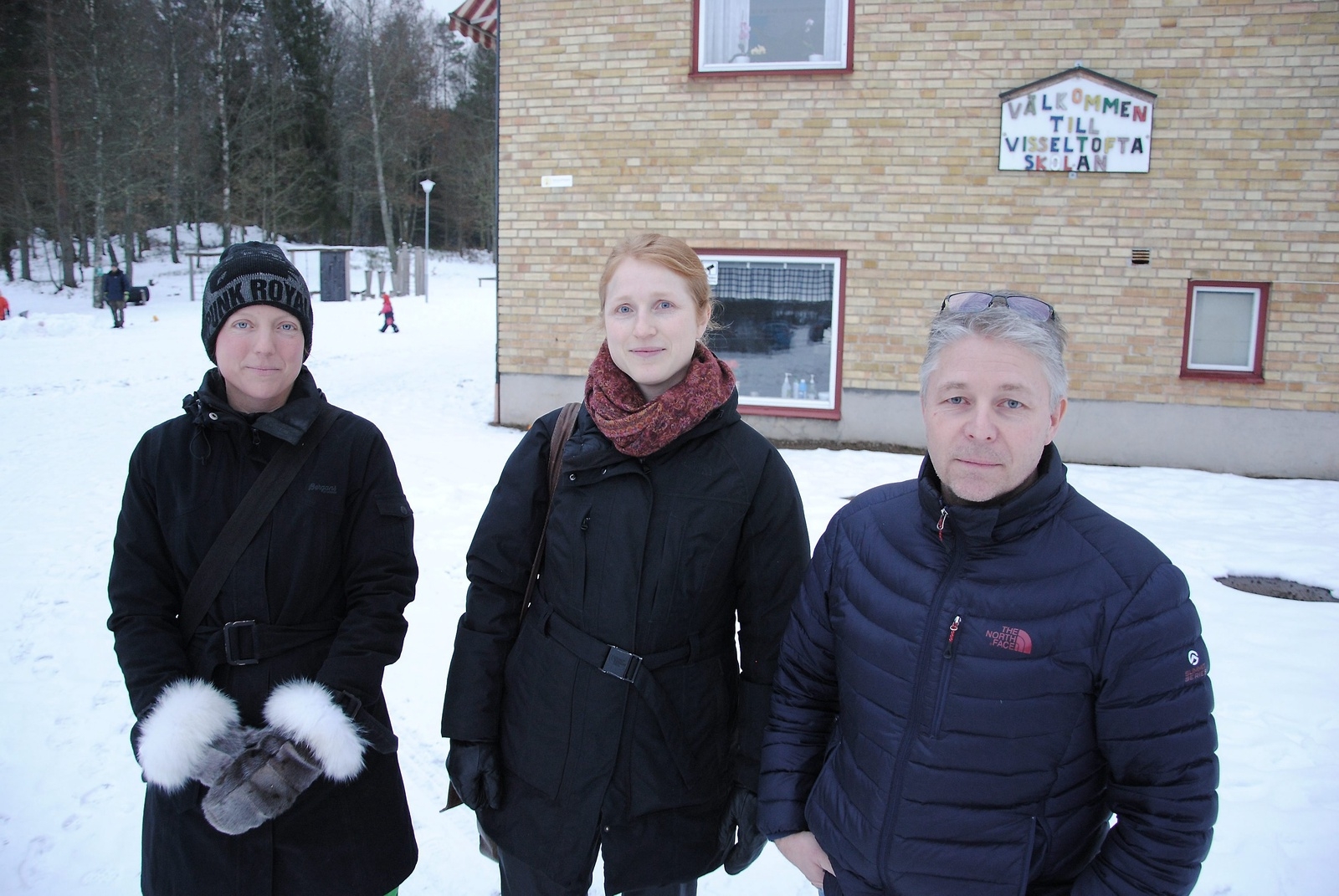 Malou Larsen, Frederikke Isaksson och Roger Nilsson i föräldraföreningen på Visseltoftaskolan.