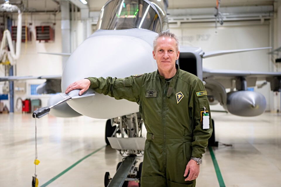 Michael ”Luvan” Lundquist har gjort 30 år inom flygvapnet. Den största formationsflygning han gjort var vid en flygdag i Ängelholm 1994 då 28 flygplan formade en stor drake.