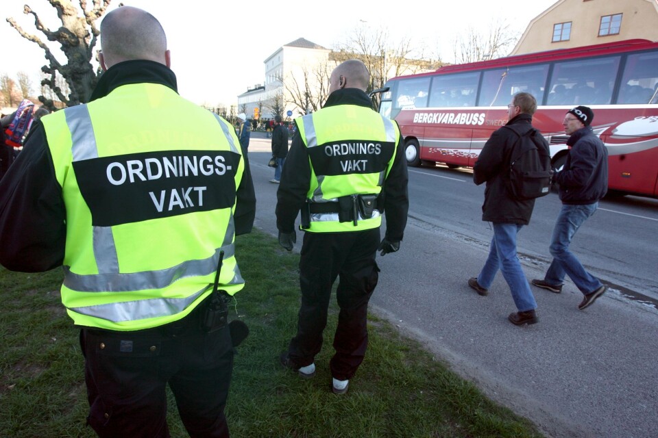 I det närmaste Kalmars kommunala polis.