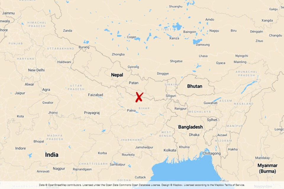 Tre människor miste livet vid en explosion i Nepal.