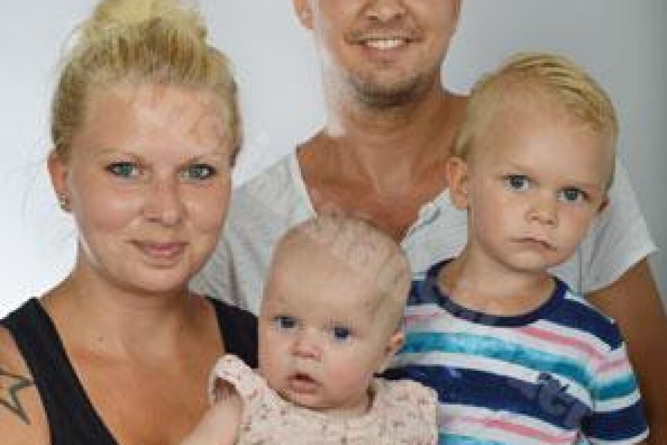 Nelly Mossberg och Mattias Larsson, Kristianstad, har fått dottern Isabella. Theodor har fått en lillasyster. Hon vägde 4 270 g och var 49 cm lång.
