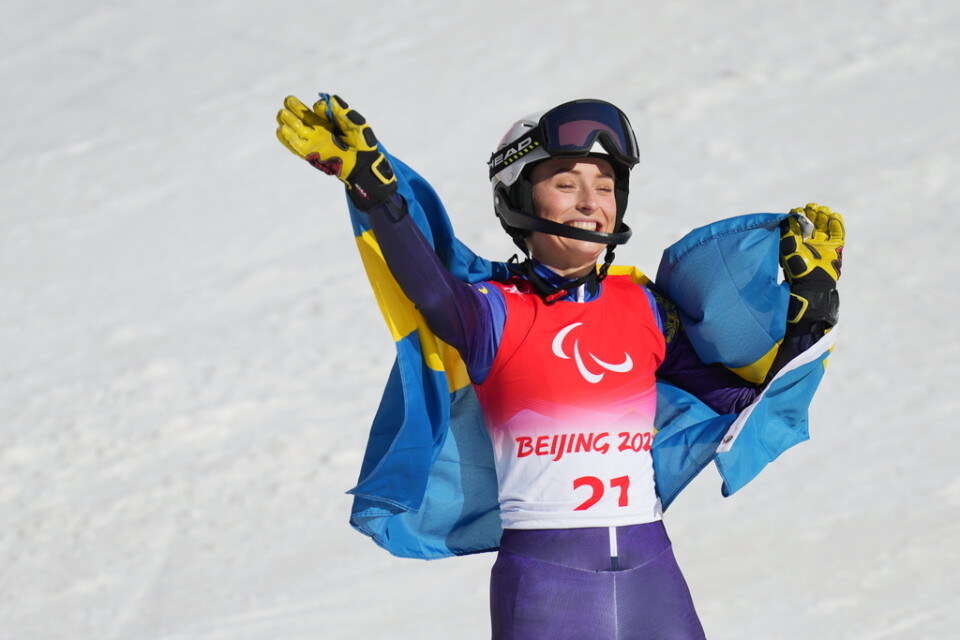 Ebba Årsjö är paralympisk mästare i alpin kombination under måndagens superkombination.