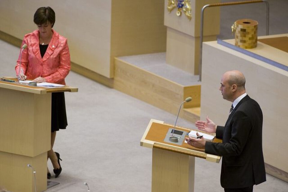 Valet nästa år ser ut att bli en jämn uppgörelse mellan blocken och dess respektive statsministerkandidater Mona Sahlin (S) och Fredrik Reinfeldt (M).
Foto: SCANPIX