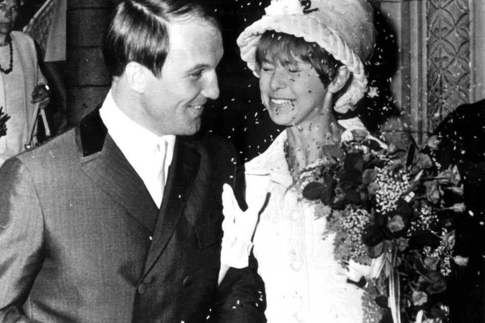 Anita Lindblom och boxaren Bosse Högberg gifter sig i Köpenhamn 1966. Arkivbild.