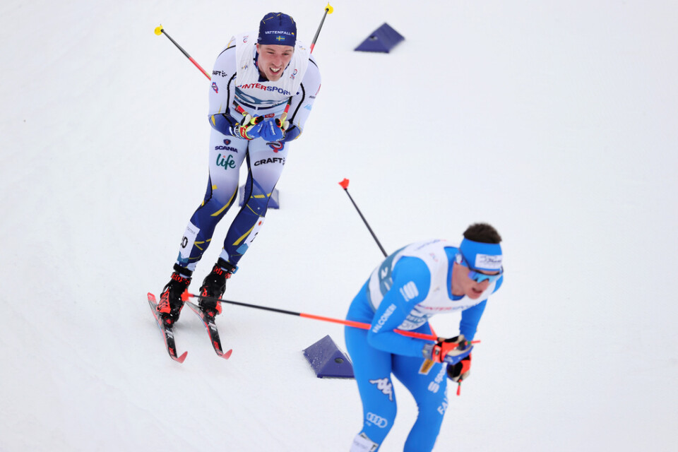 Calle Halfvarsson under skiathlonloppet i tyska Oberstdorf.