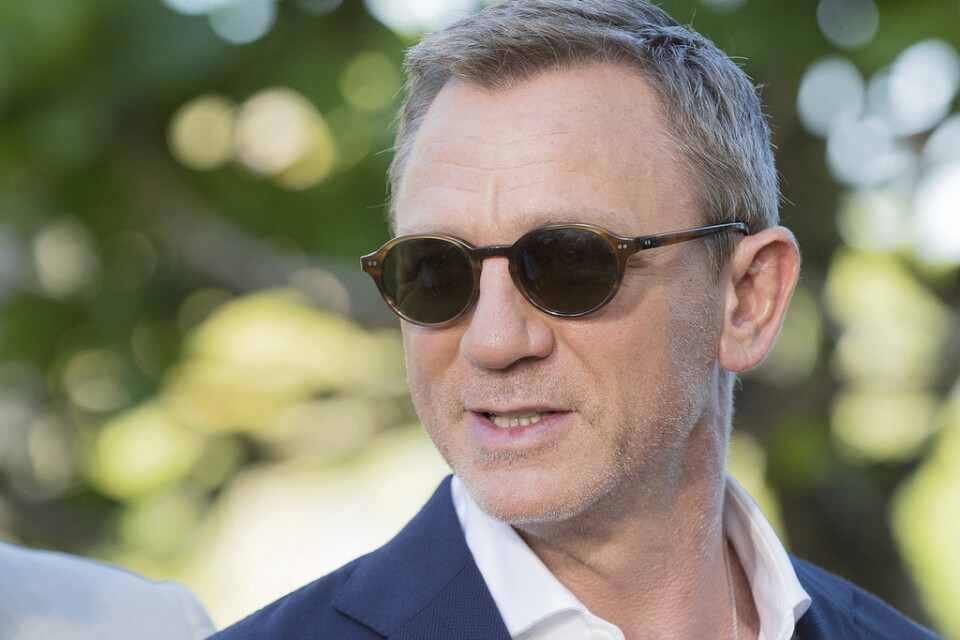 Daniel Craig när Bond-teamet visade upp sig inför inspelningsstarten i Oracabessa, Jamaica, i april.