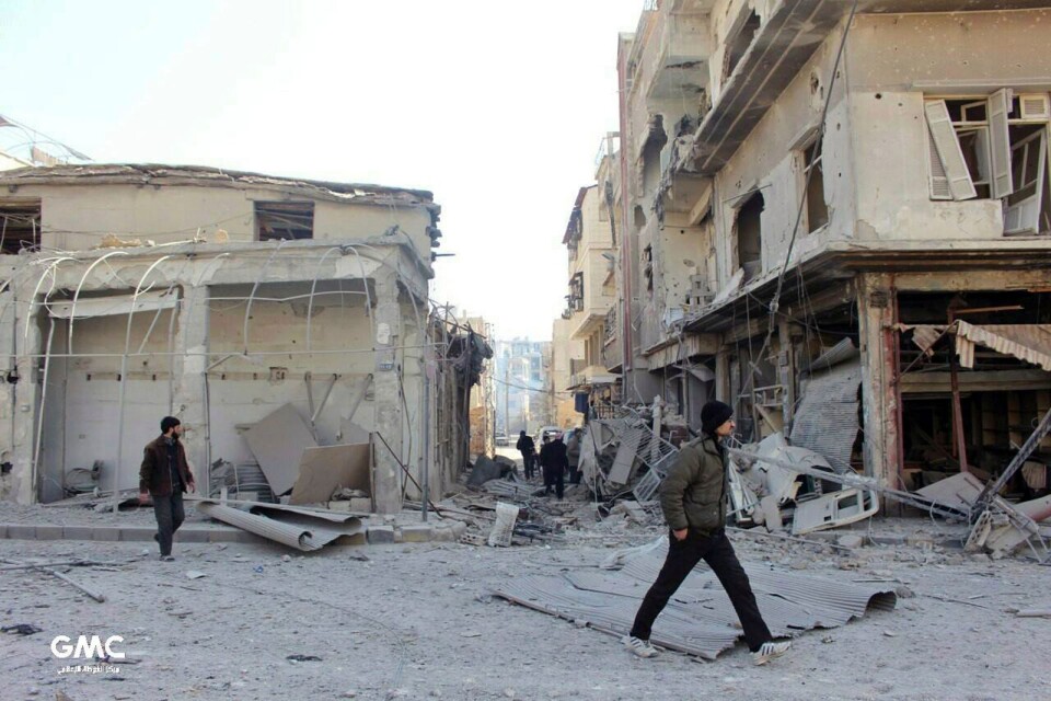 Ett foto som publicerats av den regimkritiska aktivistgruppen Ghouta Media Center visar förödelse efter bombningar i staden Douma i östra Ghouta den 1 mars. Bildens äkthet har verifierats av nyhetsbyrån AP.