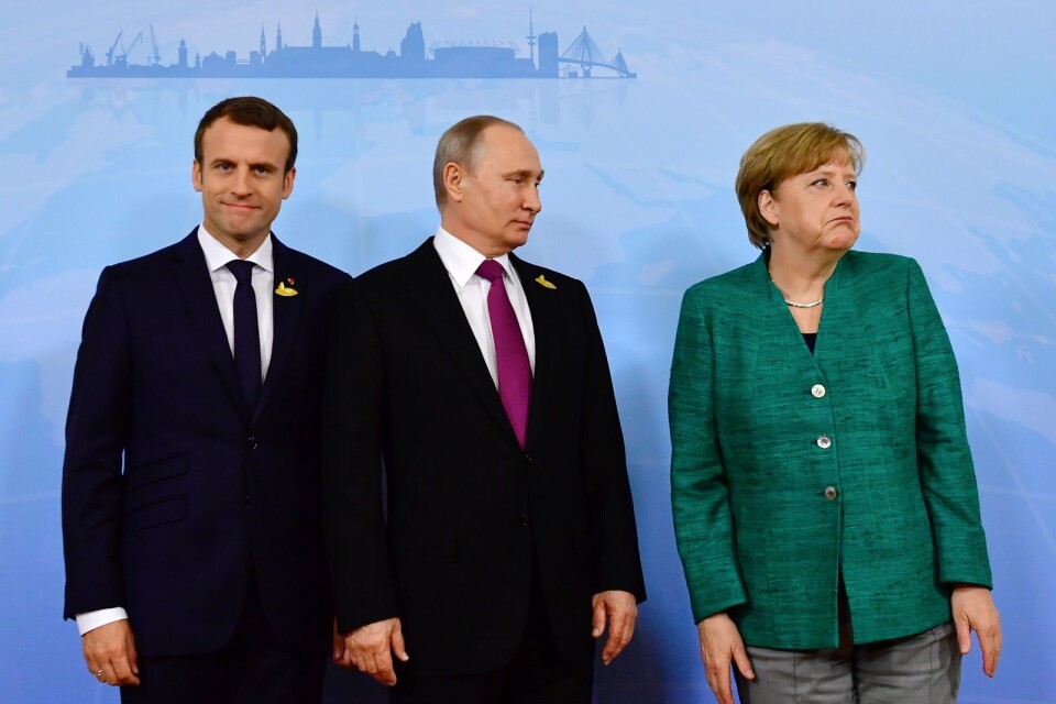 Frankrikes president Emmanuel Macron och Tysklands förbundskansler Angela Merkel höll på söndagen ett telefonmöte med Rysslands president Vladimir Putin.